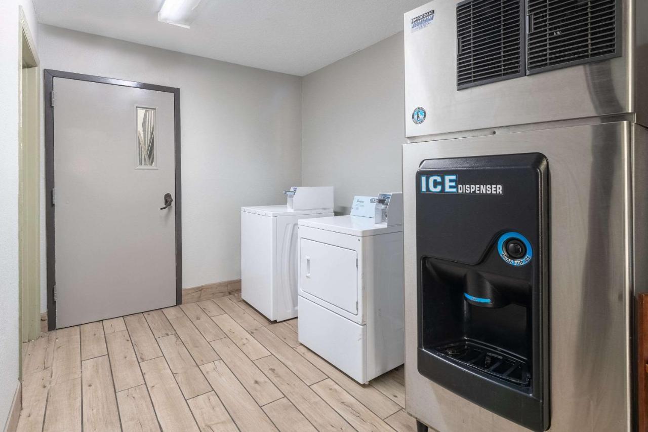 Quality Inn Клівленд Екстер'єр фото