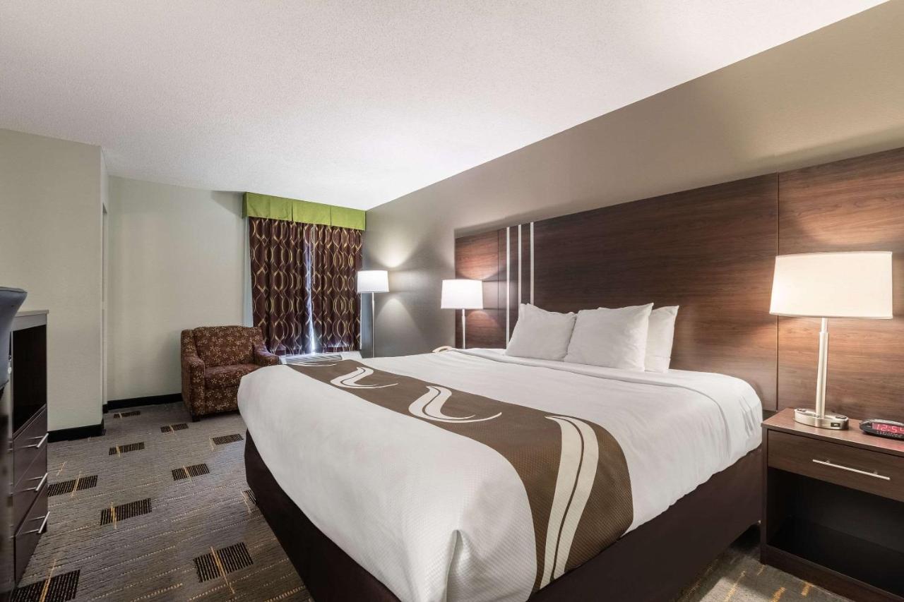 Quality Inn Клівленд Екстер'єр фото