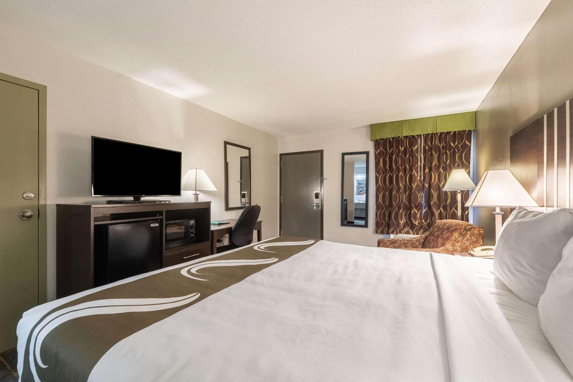 Quality Inn Клівленд Екстер'єр фото